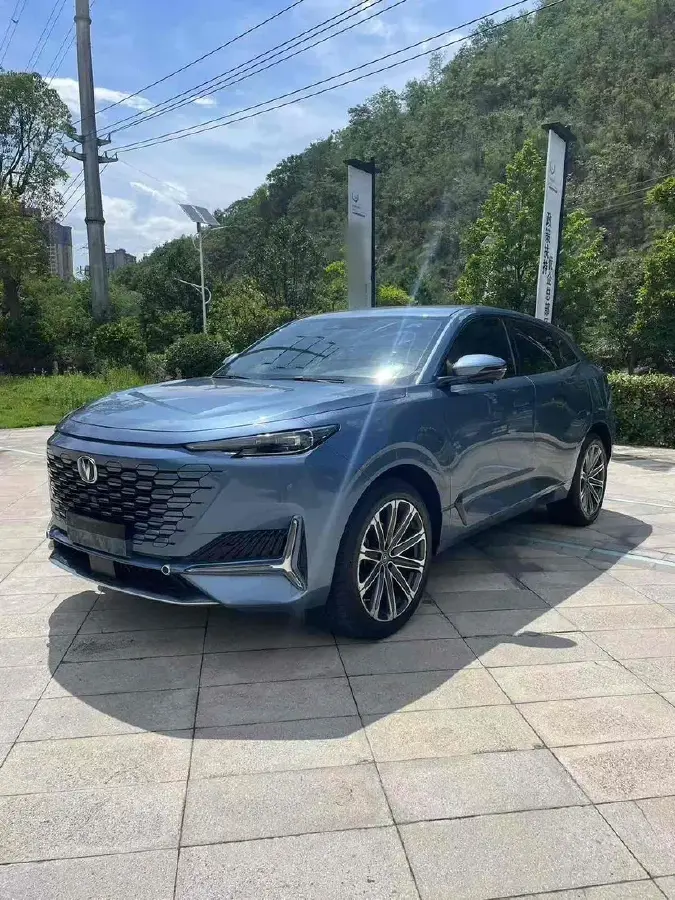 2021 ChangAn UNI-K 2.0T 233HP L4 8AT