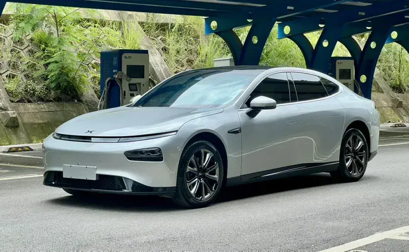 2022 Xpeng P7 BEV 77.9KWH