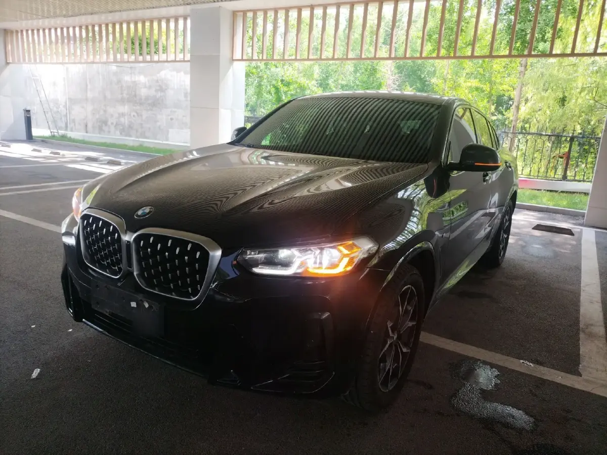 2022 BMW X4 2.0T 184HP L4 8AT