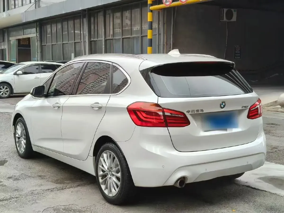 2018 BMW 2 Series Wagon 1.5T 136HP L3 6AT,autocango,china used car exporter,china ev exporter,chinese used car exporter,chinese used ev exporter