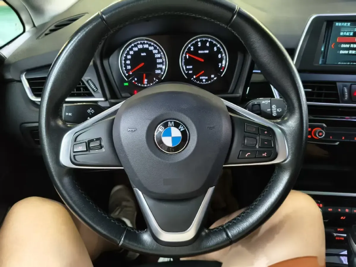 2018 BMW 2 Series Wagon 1.5T 136HP L3 6AT,autocango,china used car exporter,china ev exporter,chinese used car exporter,chinese used ev exporter