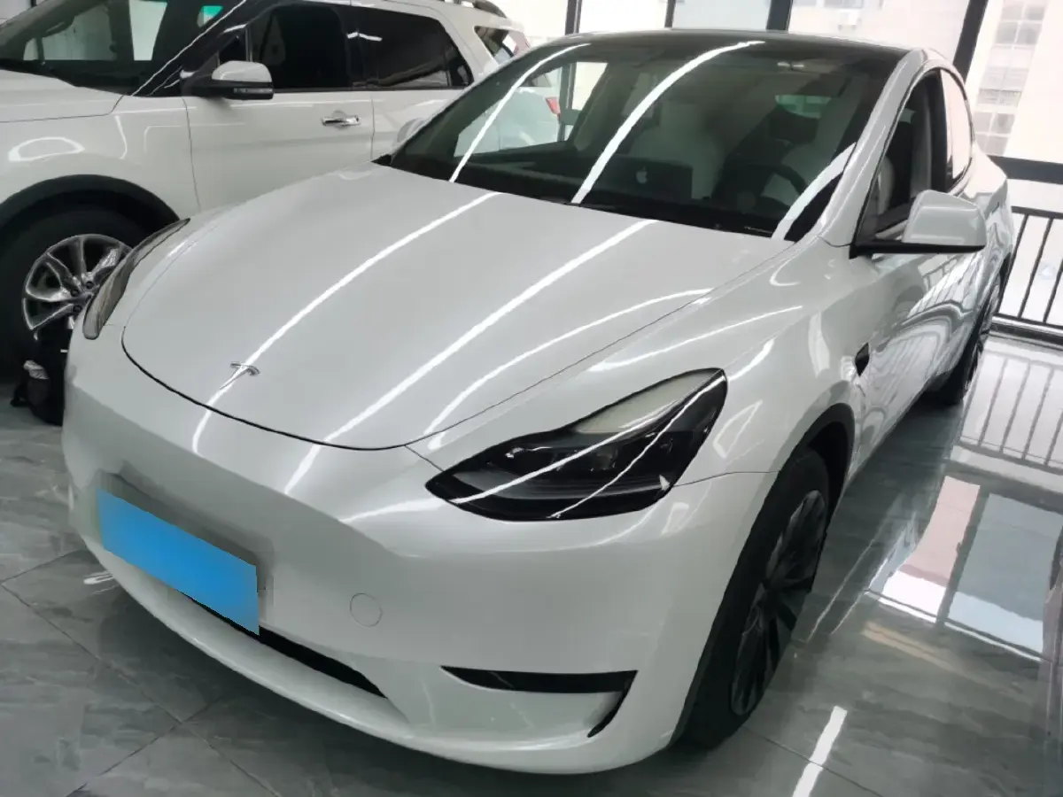 2022 Tesla Model Y BEV 60KWH