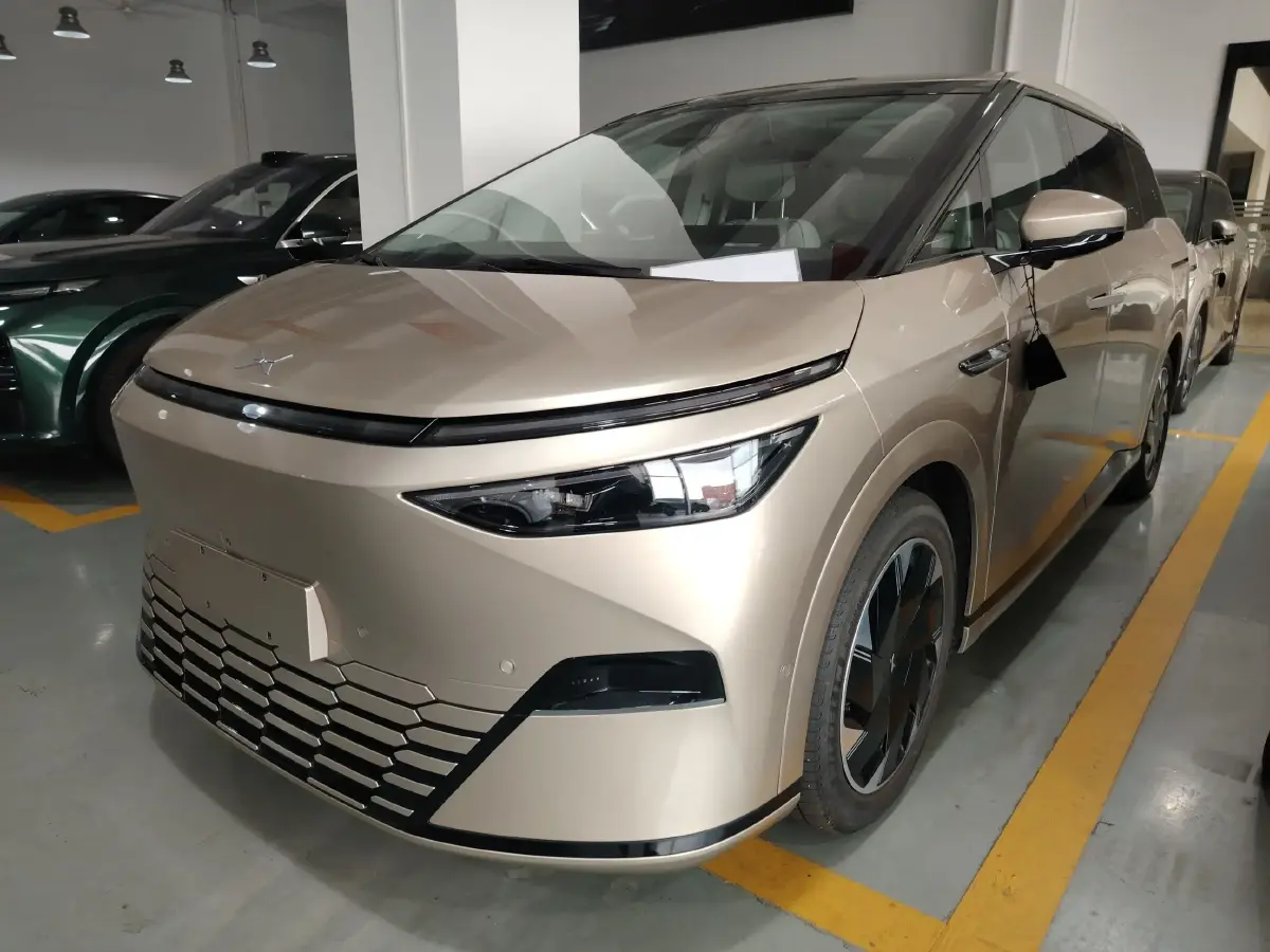 2024 Xpeng X9 BEV 101.5KWH
