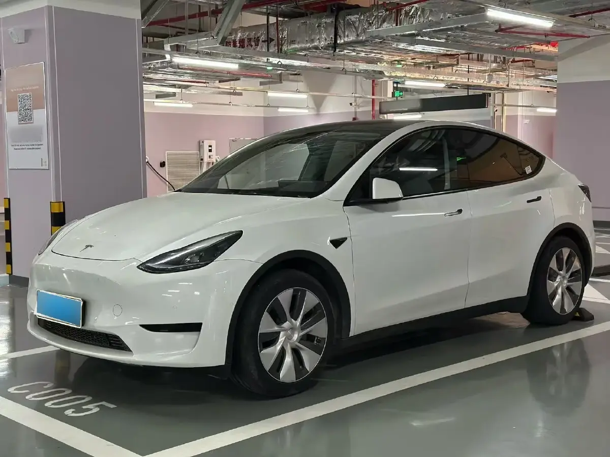 2022 Tesla Model Y BEV 60KWH