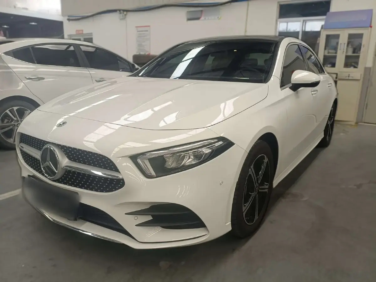 2022 Mercedes-Benz A Class 1.3T 163HP L4 7DCT