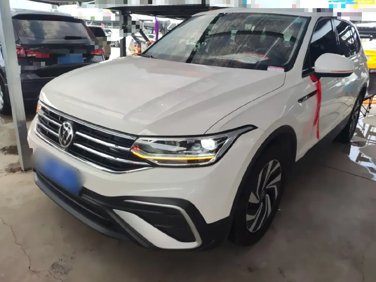 2022 Volkswagen Tiguan L 2.0T 186HP L4 7DCT