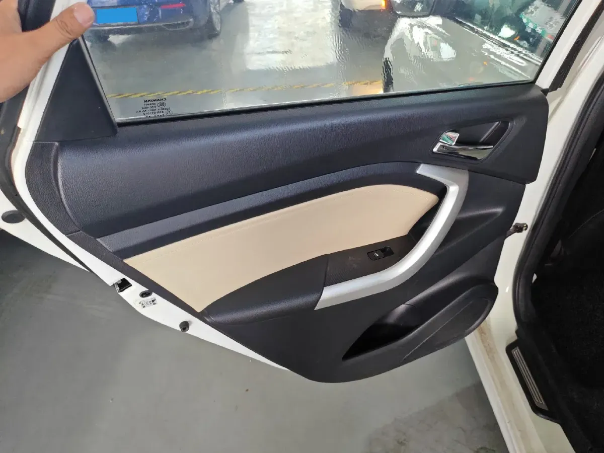 2016 ChangAn Alsvin V7 1.6L 124HP L4 4AT,autocango,china used car exporter,china ev exporter,chinese used car exporter,chinese used ev exporter