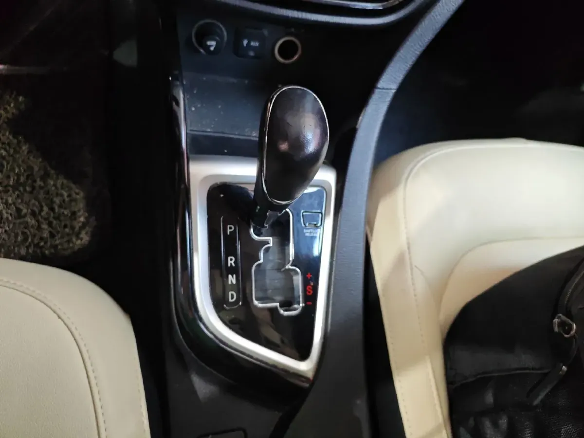 2016 ChangAn Alsvin V7 1.6L 124HP L4 4AT,autocango,china used car exporter,china ev exporter,chinese used car exporter,chinese used ev exporter