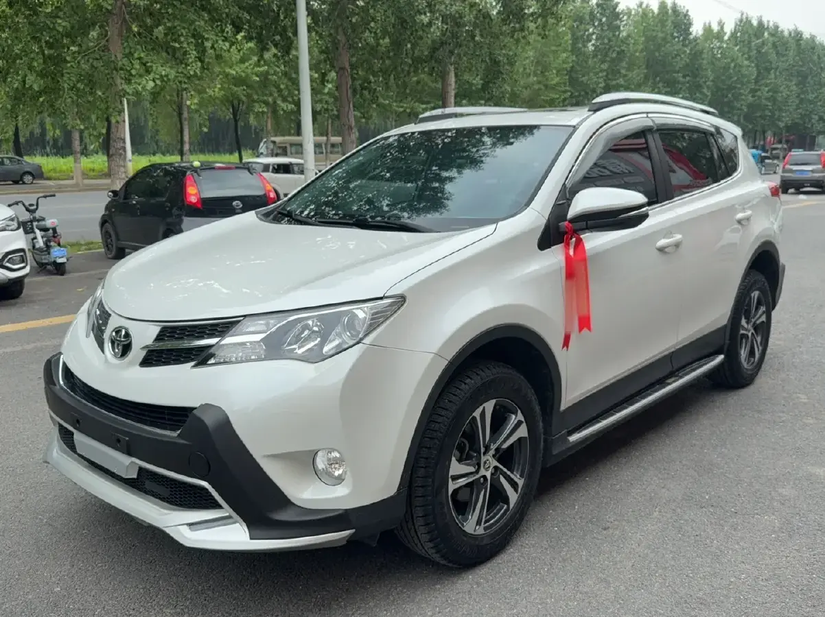 2015 Toyota RAV4 2.0L 147HP L4 CVT