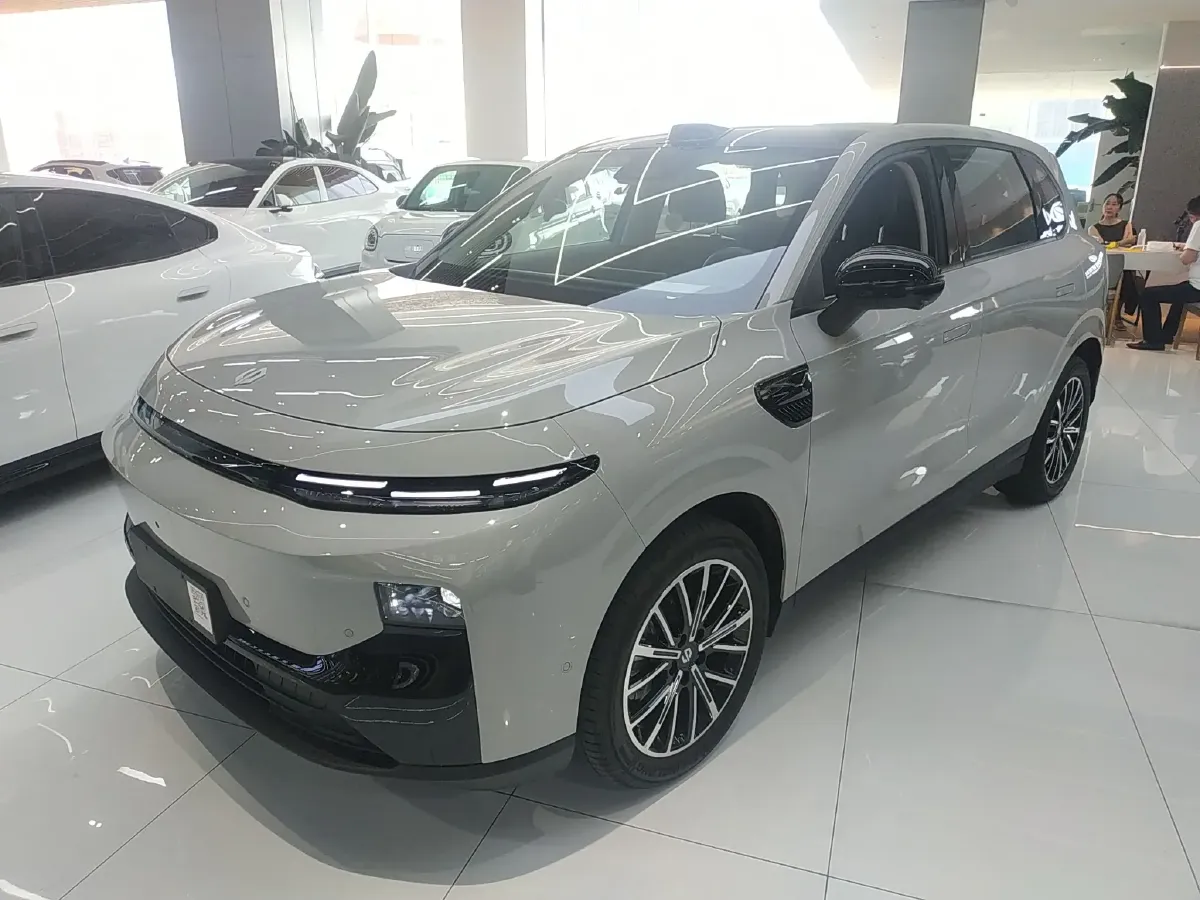 2025 Leapmotor B10 BEV 56.2KWH,autocango,china used car exporter,china ev exporter,chinese used car exporter,chinese used ev exporter