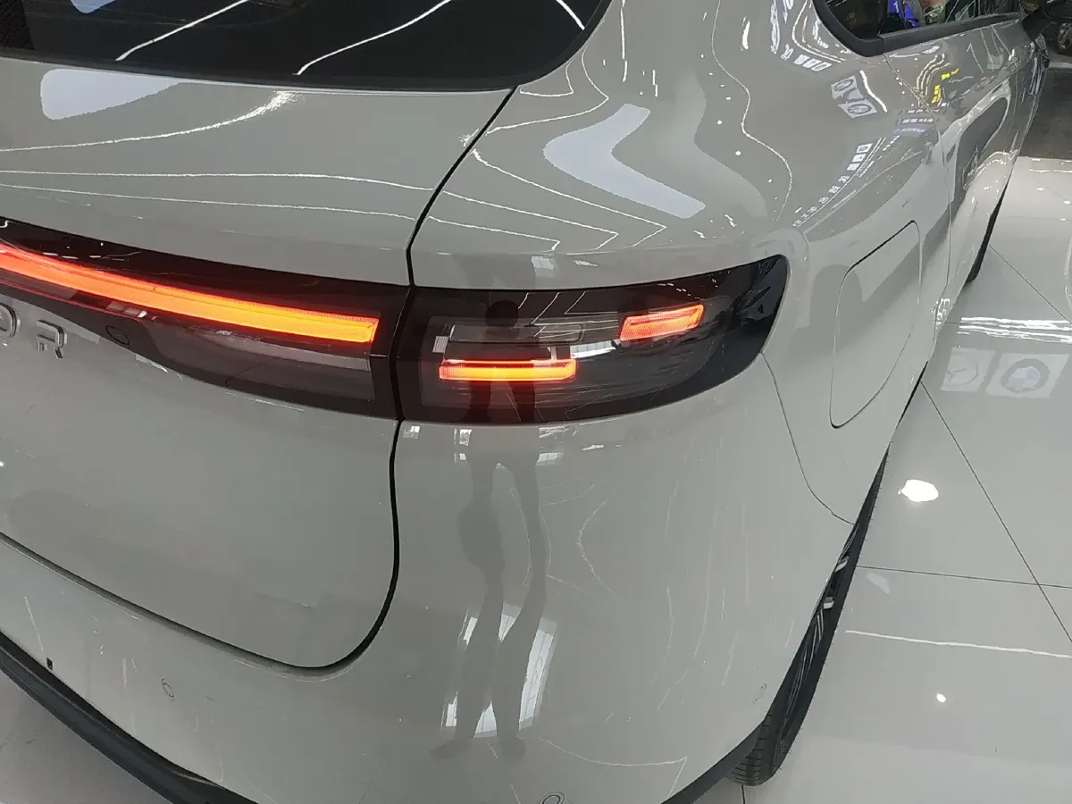 2025 Leapmotor B10 BEV 56.2KWH,autocango,china used car exporter,china ev exporter,chinese used car exporter,chinese used ev exporter