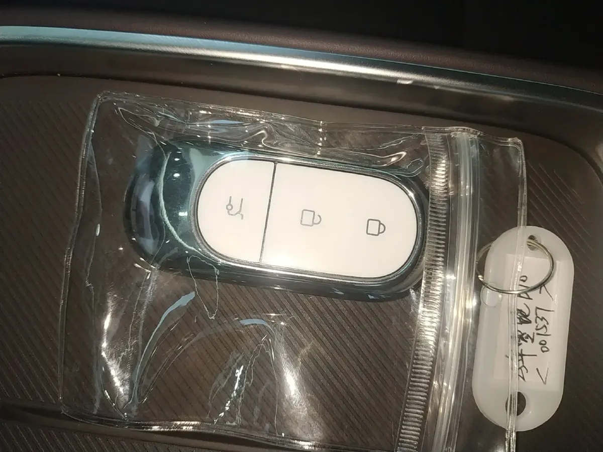 2025 Leapmotor B10 BEV 56.2KWH,autocango,china used car exporter,china ev exporter,chinese used car exporter,chinese used ev exporter