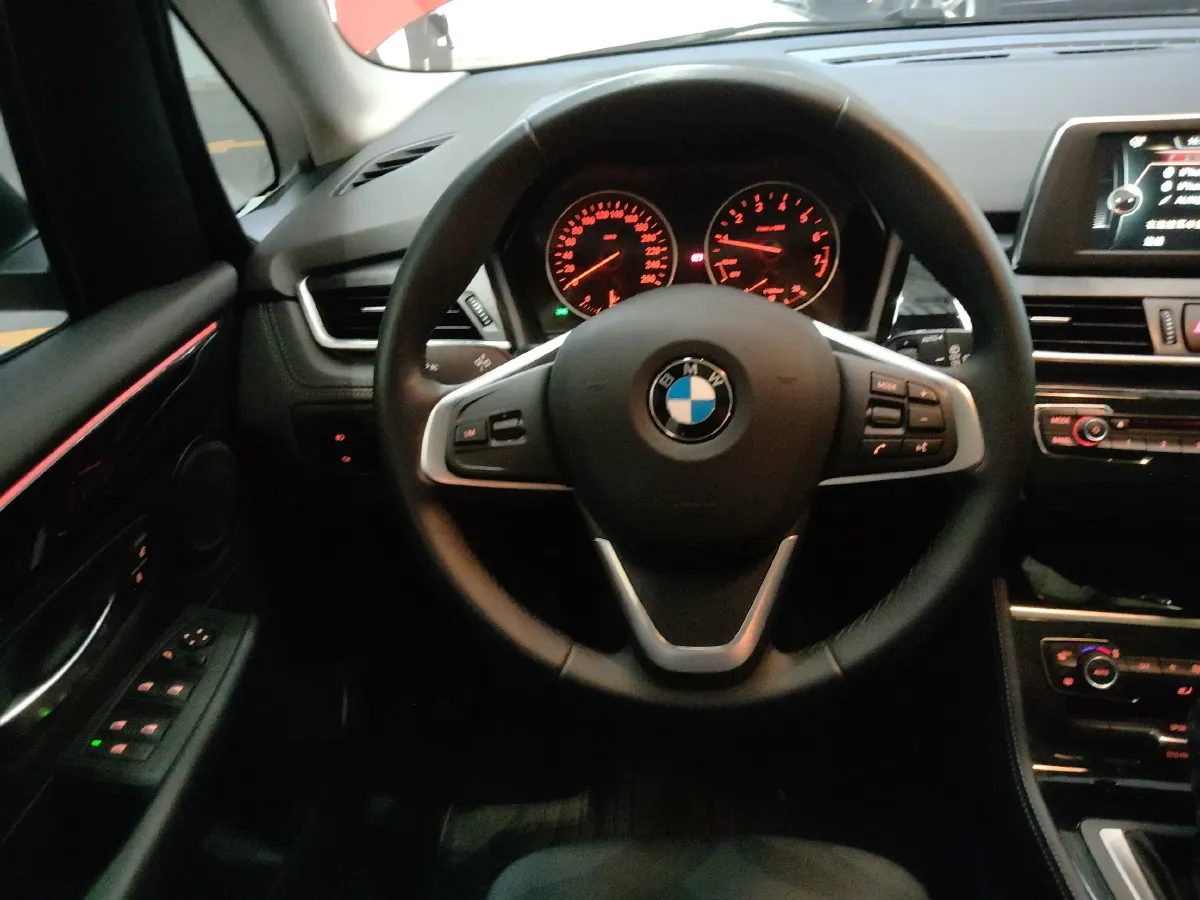 2016 BMW 2 Series Wagon 1.5T 136HP L3 6AT,autocango,china used car exporter,china ev exporter,chinese used car exporter,chinese used ev exporter