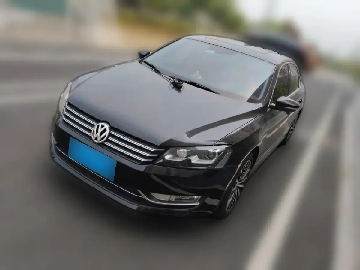 2014 Volkswagen Passat 1.8T 160HP L4 7DCT