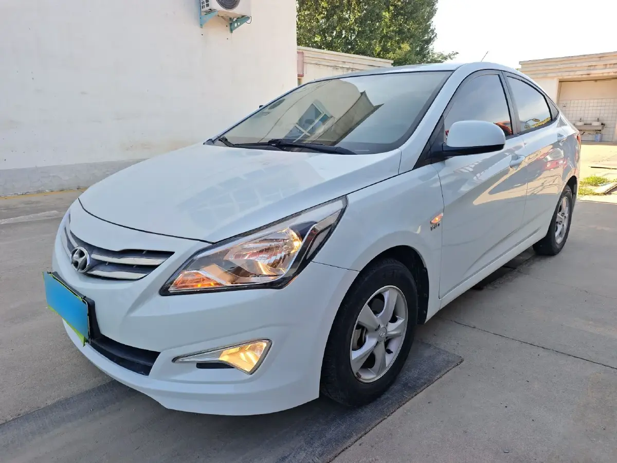 2014 Hyundai Reina 1.4L 107HP L4 4AT