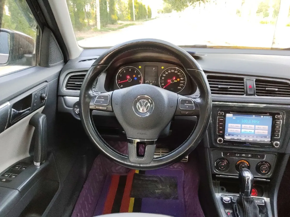 2014 Volkswagen Cross Lavida 1.4T 131HP L4 7DCT,autocango,china used car exporter,china ev exporter,chinese used car exporter,chinese used ev exporter