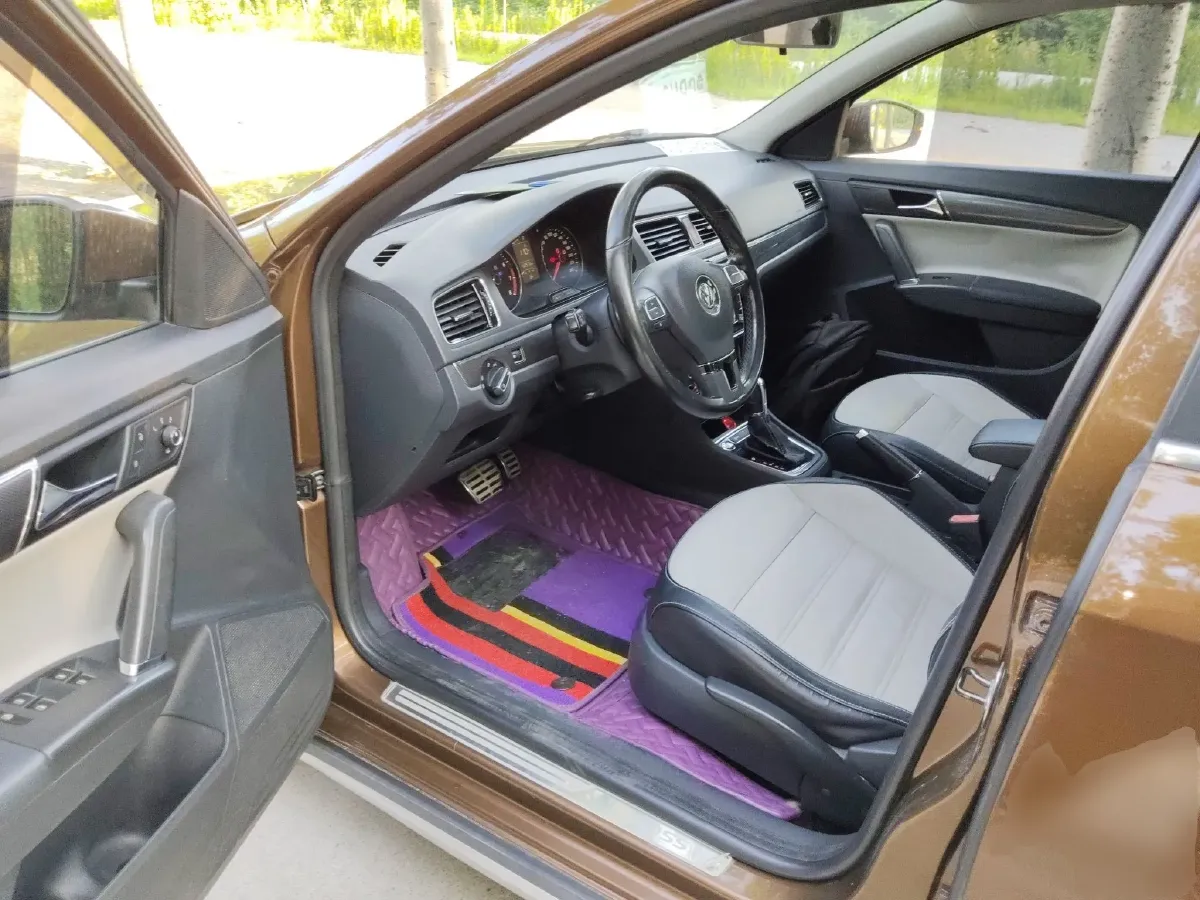 2014 Volkswagen Cross Lavida 1.4T 131HP L4 7DCT,autocango,china used car exporter,china ev exporter,chinese used car exporter,chinese used ev exporter