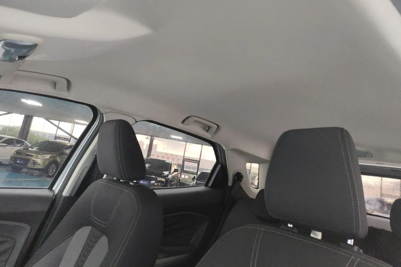 2013 Ford EcoSport 1.5L 110HP L4 6DCT,autocango,china used car exporter,china ev exporter,chinese used car exporter,chinese used ev exporter