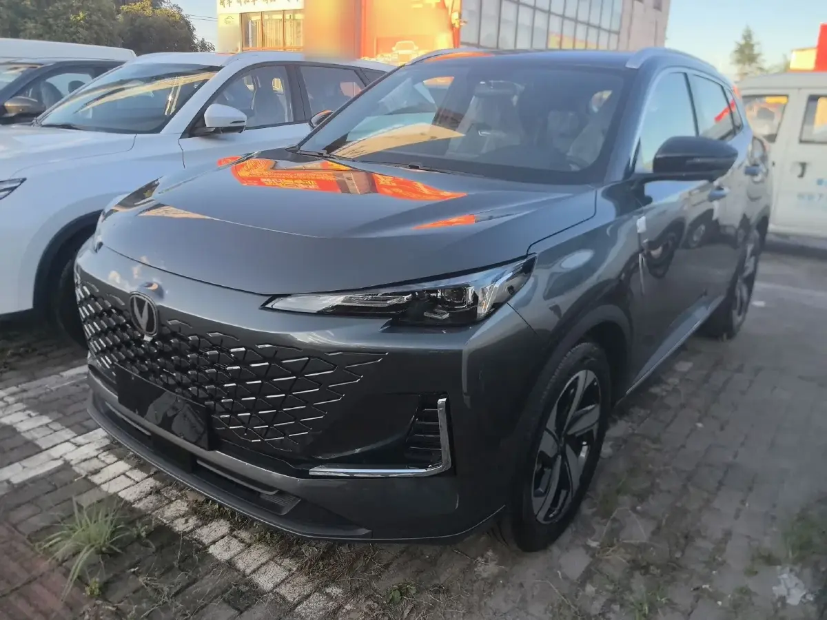 2024 ChangAn CS55 Plus 1.5T 188HP L4 7DCT