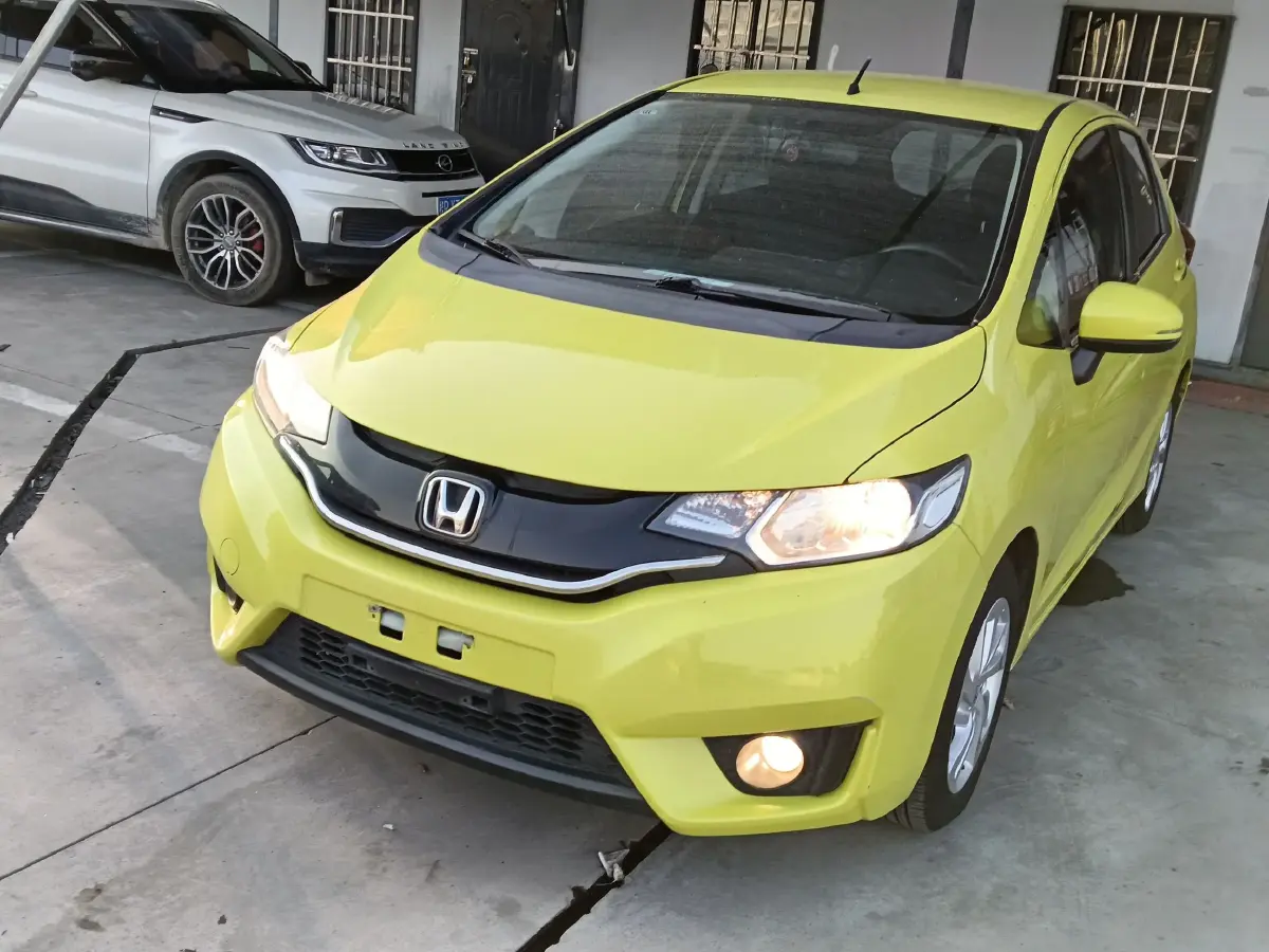 2014 Honda Fit 1.5L 131HP L4 CVT