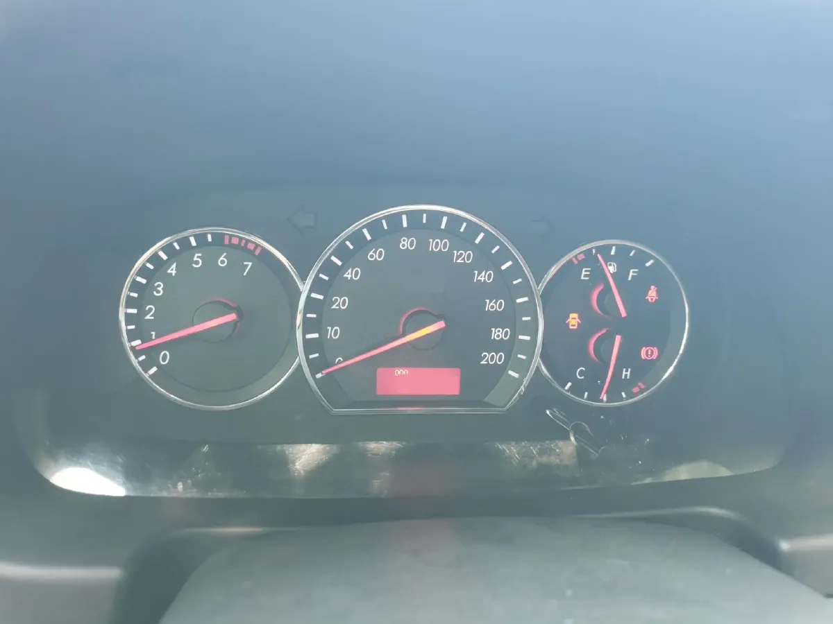 2015 ChangAn Alsvin V3 1.4L 101HP L4 5MT,autocango,china used car exporter,china ev exporter,chinese used car exporter,chinese used ev exporter