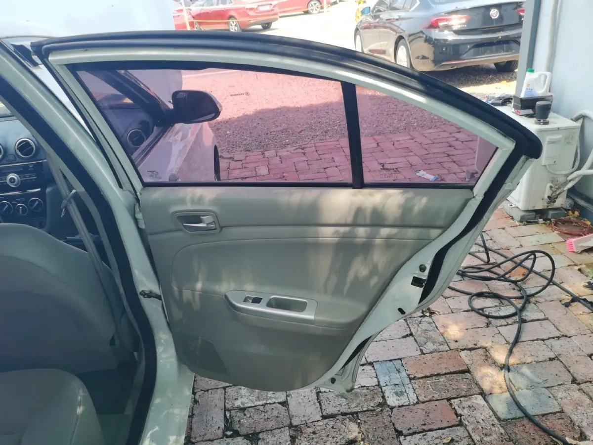 2015 ChangAn Alsvin V3 1.4L 101HP L4 5MT,autocango,china used car exporter,china ev exporter,chinese used car exporter,chinese used ev exporter