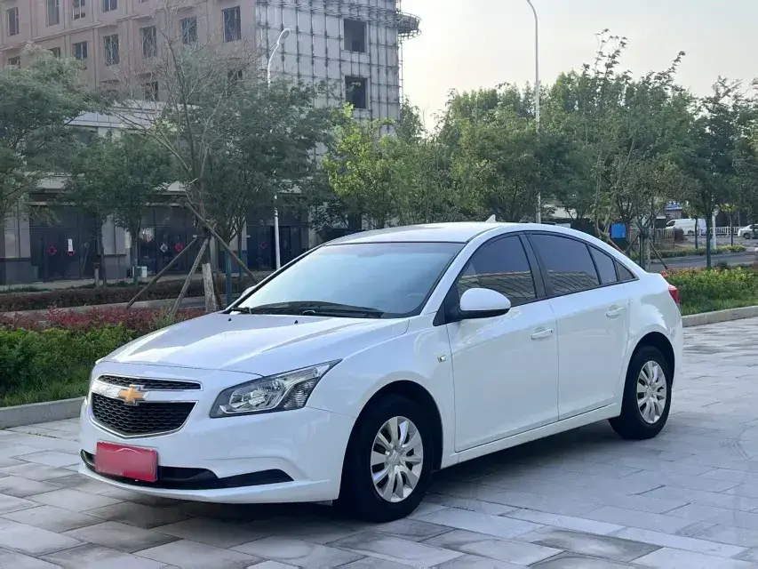 2015 Chevrolet Cruze 1.5L 113HP L4 5MT