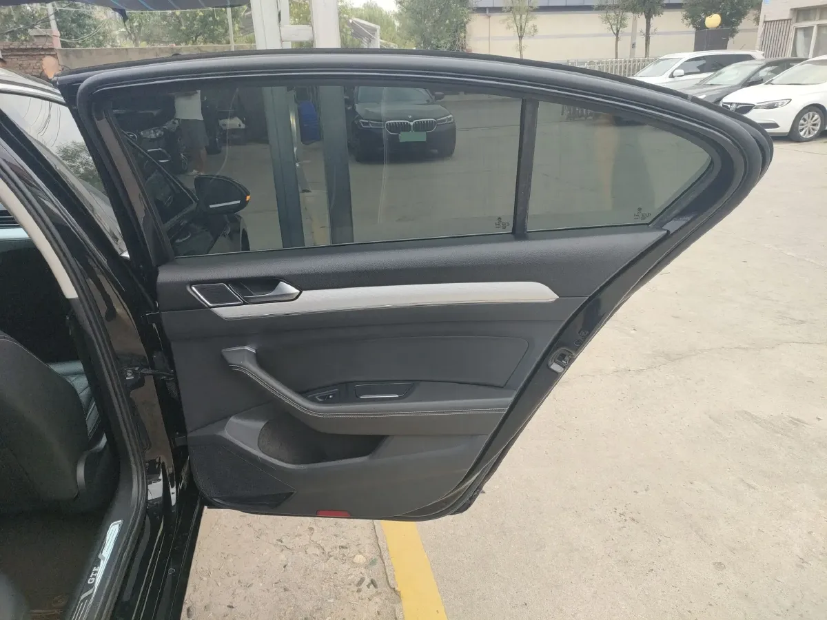 2022 Volkswagen Magotan GTE 1.4T 150HP L4 6DCT PHEV 13KWH,autocango,china used car exporter,china ev exporter,chinese used car exporter,chinese used ev exporter