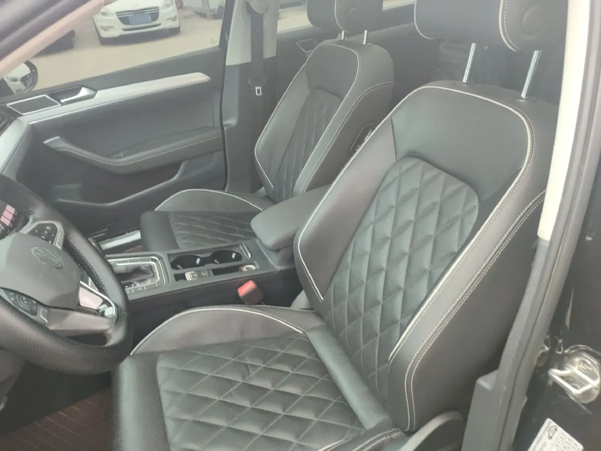 2022 Volkswagen Magotan GTE 1.4T 150HP L4 6DCT PHEV 13KWH,autocango,china used car exporter,china ev exporter,chinese used car exporter,chinese used ev exporter