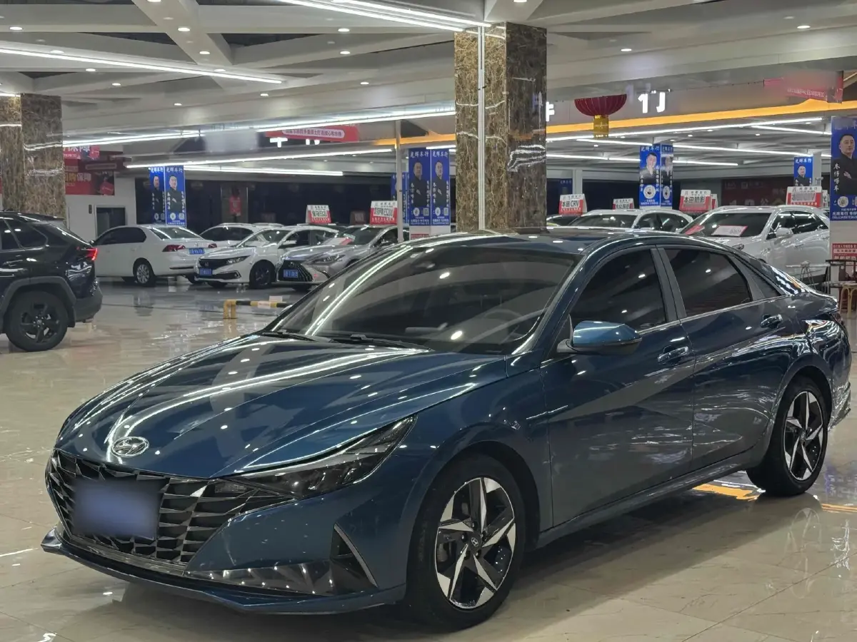 2022 Hyundai Elantra 1.5L 115HP L4 CVT