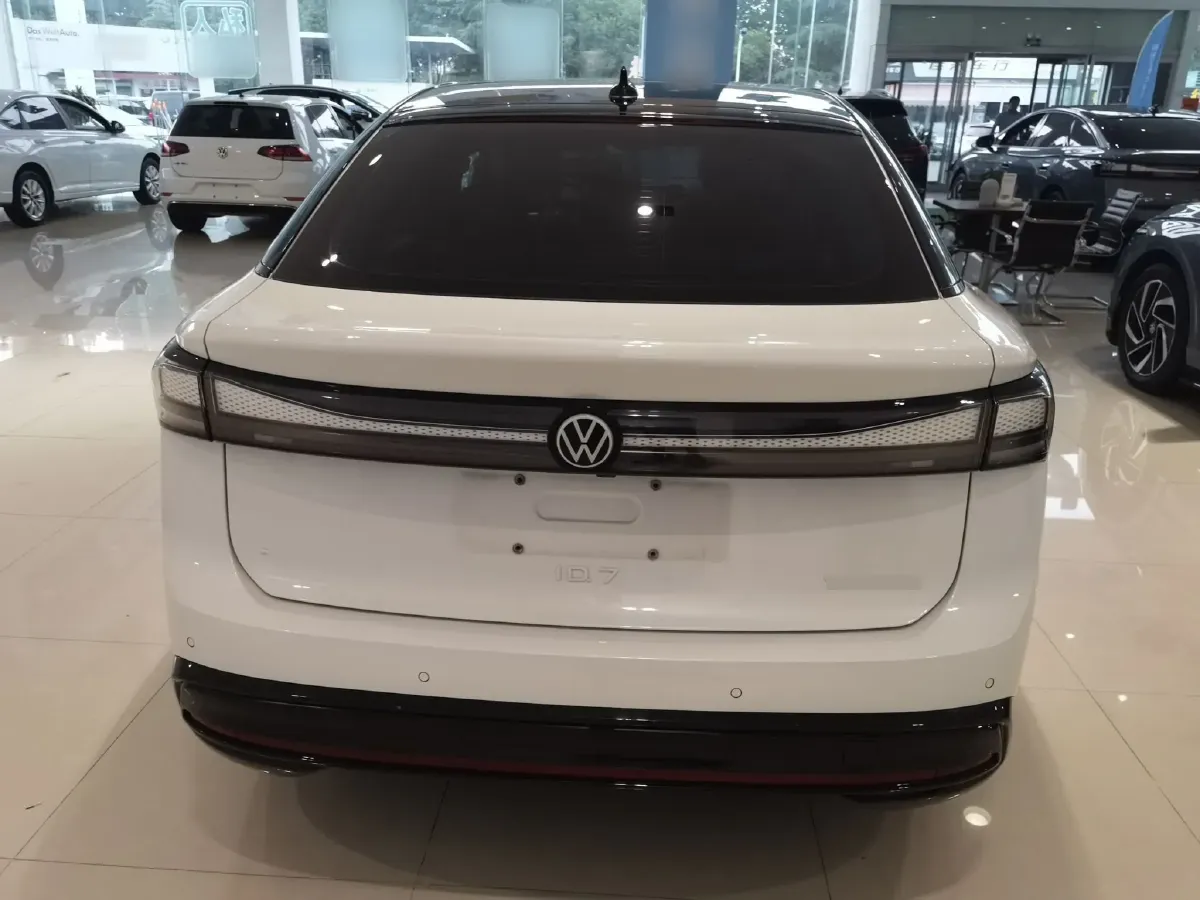 2024 Volkswagen ID.7 Vizzion BEV 84.8KWH,autocango,china used car exporter,china ev exporter,chinese used car exporter,chinese used ev exporter