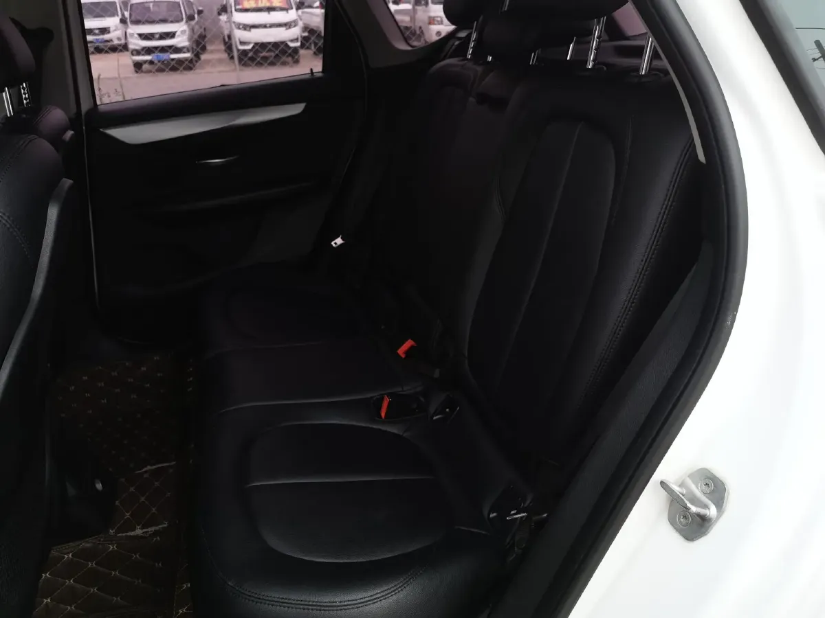 2016 BMW 2 Series Wagon 1.5T 136HP L3 6AT,autocango,china used car exporter,china ev exporter,chinese used car exporter,chinese used ev exporter