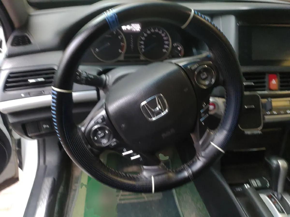 2014 Honda Crosstour 2.4L 197HP L4 5AT,autocango,china used car exporter,china ev exporter,chinese used car exporter,chinese used ev exporter