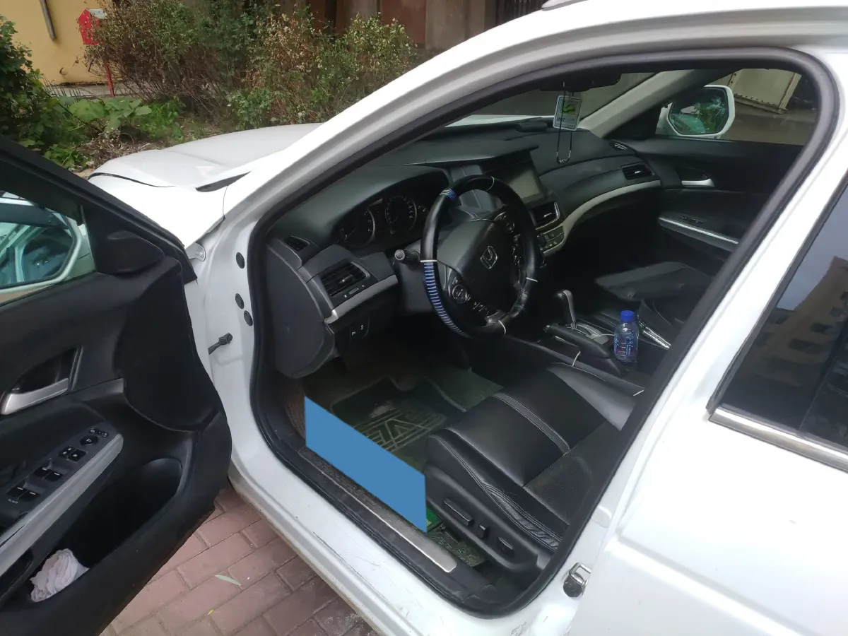 2014 Honda Crosstour 2.4L 197HP L4 5AT,autocango,china used car exporter,china ev exporter,chinese used car exporter,chinese used ev exporter