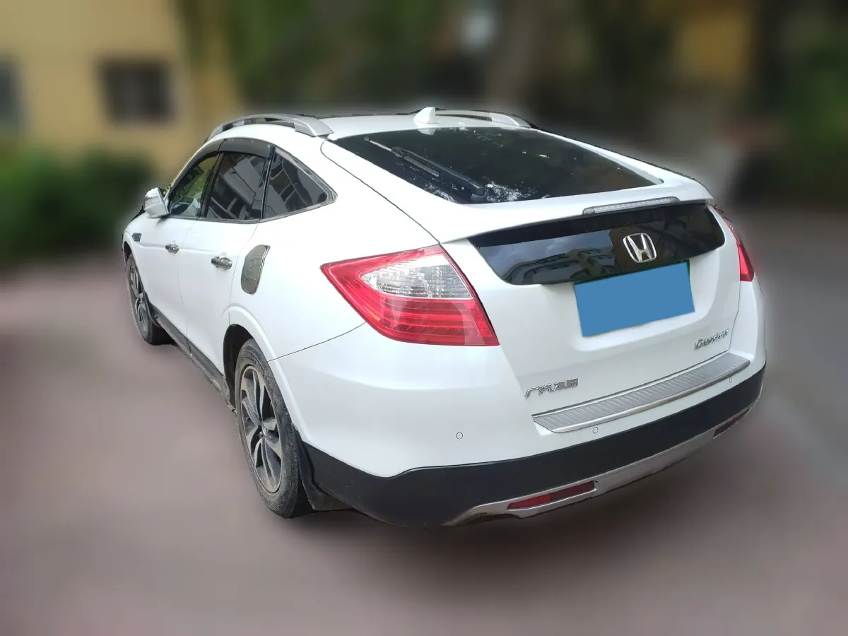 2014 Honda Crosstour 2.4L 197HP L4 5AT,autocango,china used car exporter,china ev exporter,chinese used car exporter,chinese used ev exporter