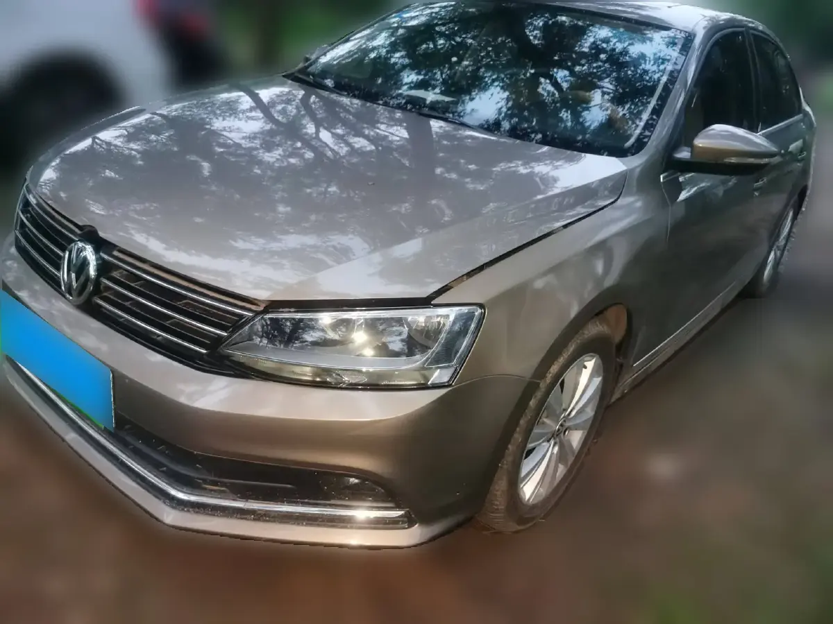 2015 Volkswagen Sagitar 1.6L 110HP L4 6AT