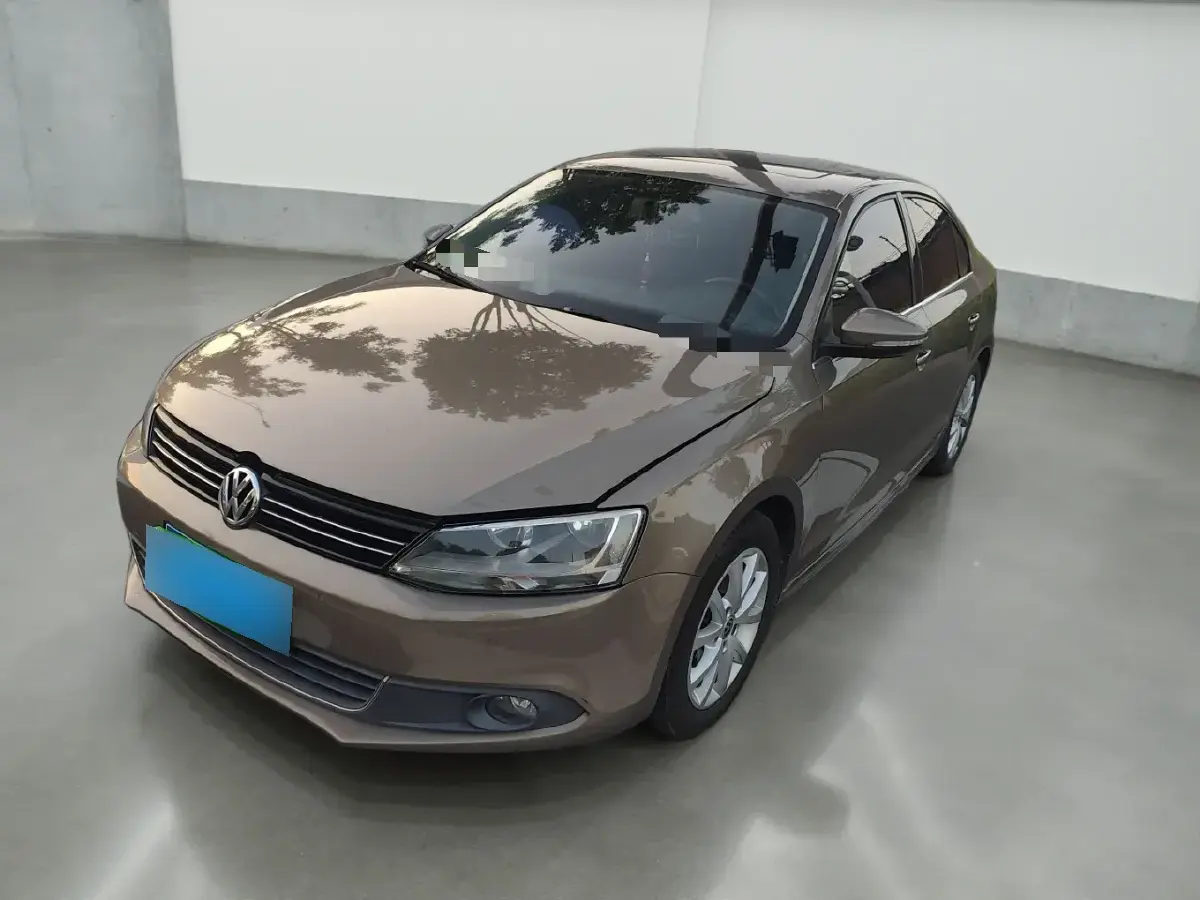 2012 Volkswagen Sagitar 1.4T 131HP L4 7DCT