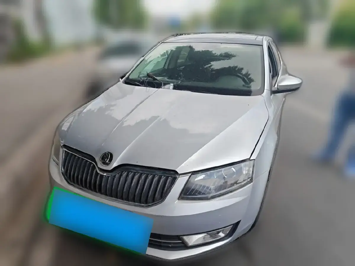 2015 Skoda Octavia 1.6L 110HP L4 6AT