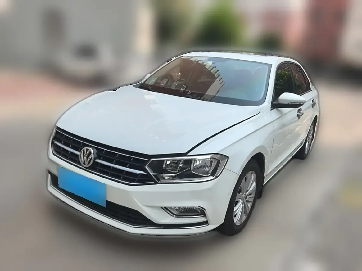 2016 Volkswagen Bora 1.6L 110HP L4 5MT