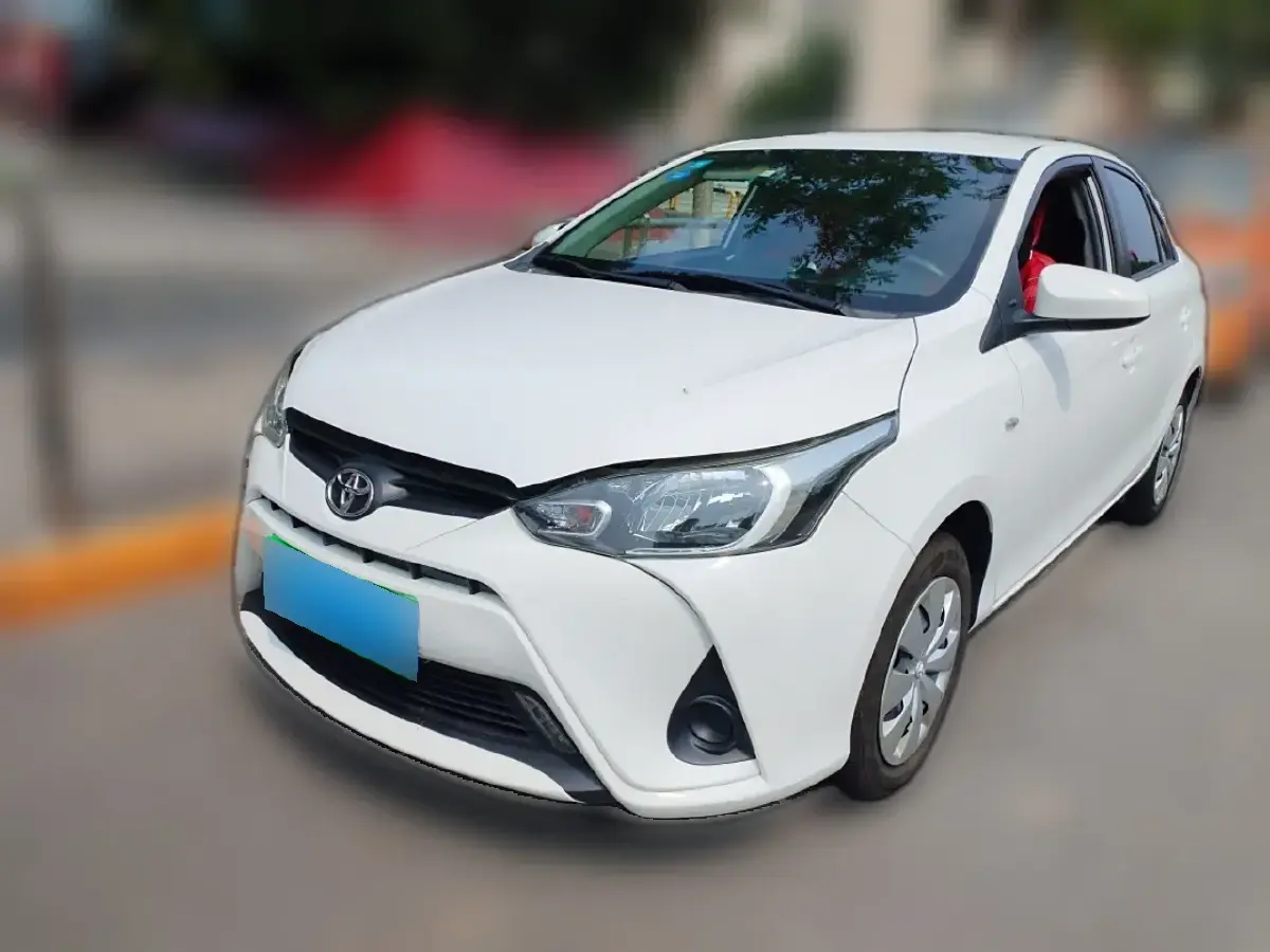 2017 Toyota Yaris L 1.5L 107HP L4 CVT