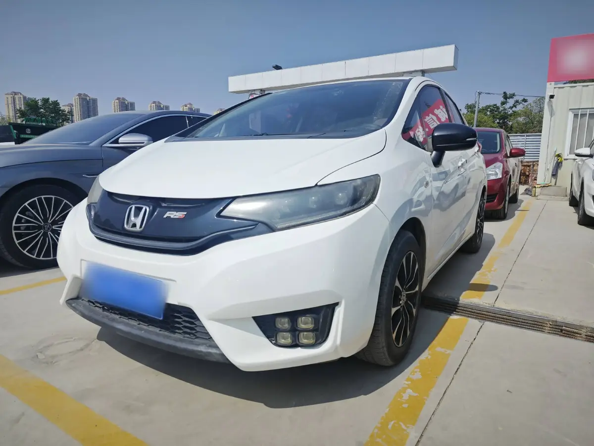 2016 Honda Fit 1.5L 131HP L4 CVT