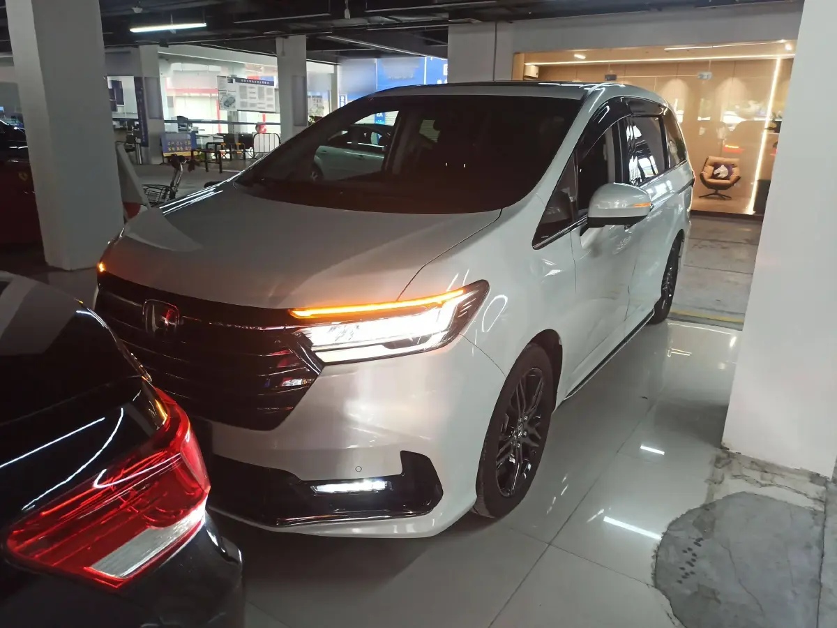 2022 Honda Odyssey 2.0L 146HP L4 E-CVT Hybrid