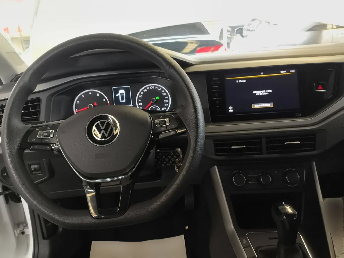 2021 Volkswagen Polo 1.5L 113HP L4 6AT,autocango,china used car exporter,china ev exporter,chinese used car exporter,chinese used ev exporter