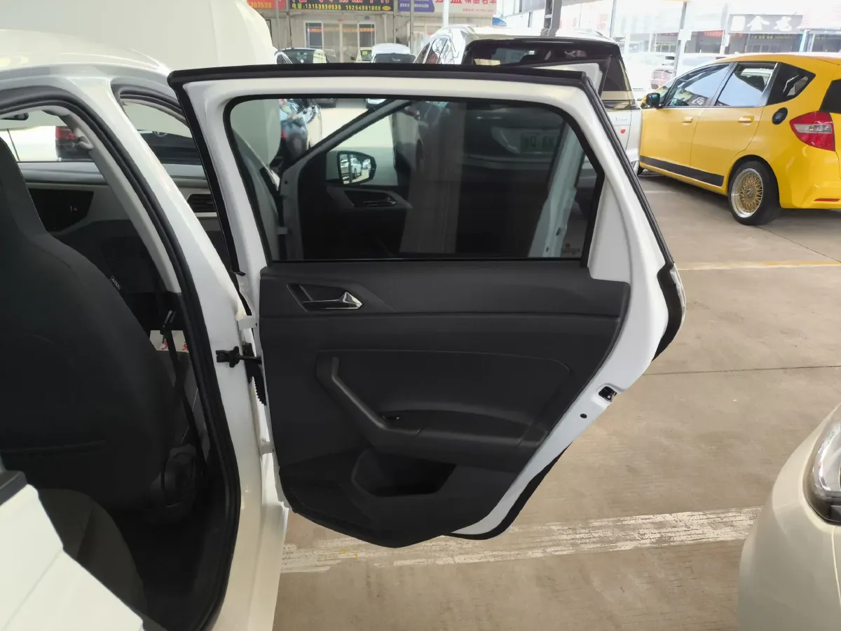 2021 Volkswagen Polo 1.5L 113HP L4 6AT,autocango,china used car exporter,china ev exporter,chinese used car exporter,chinese used ev exporter