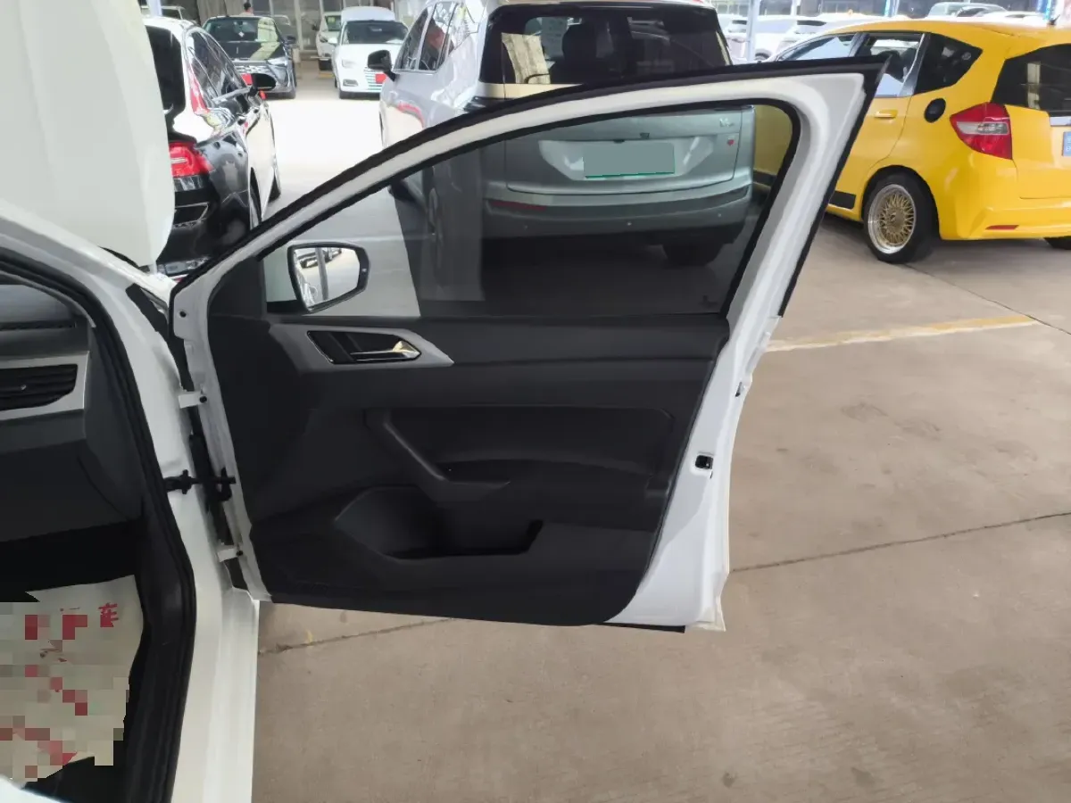 2021 Volkswagen Polo 1.5L 113HP L4 6AT,autocango,china used car exporter,china ev exporter,chinese used car exporter,chinese used ev exporter