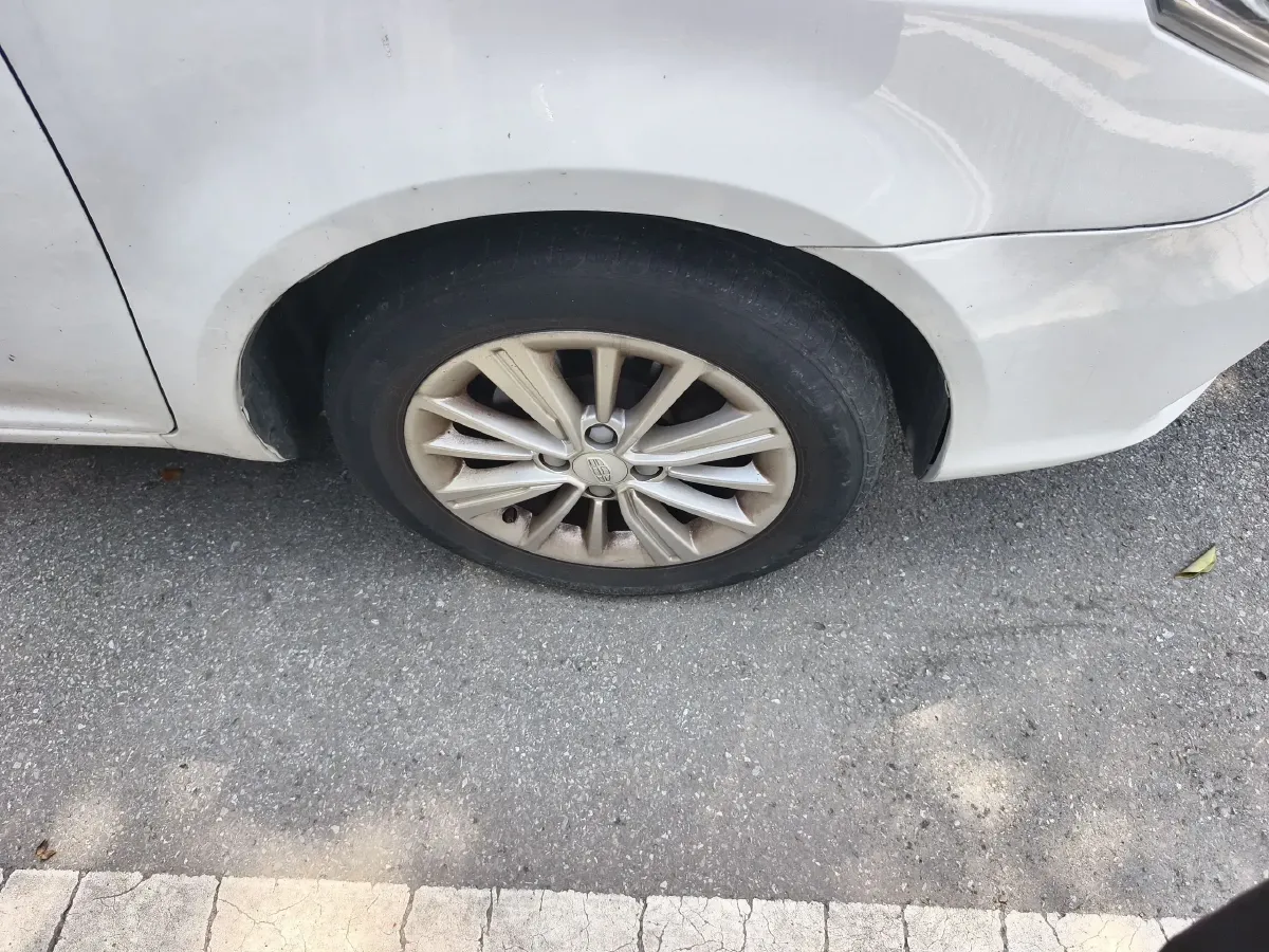 2017 Geely KingKong 1.5L 94HP L4 5MT,autocango,china used car exporter,china ev exporter,chinese used car exporter,chinese used ev exporter