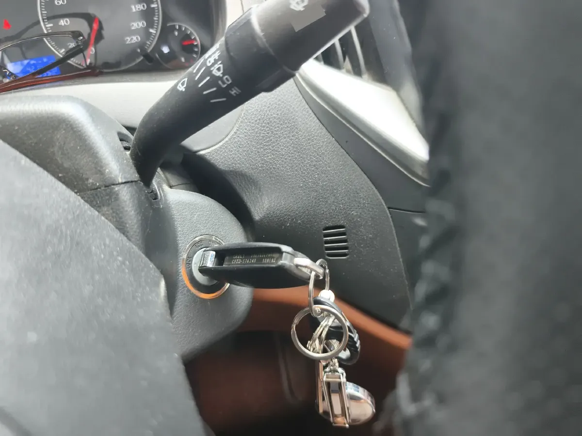 2017 Geely KingKong 1.5L 94HP L4 5MT,autocango,china used car exporter,china ev exporter,chinese used car exporter,chinese used ev exporter