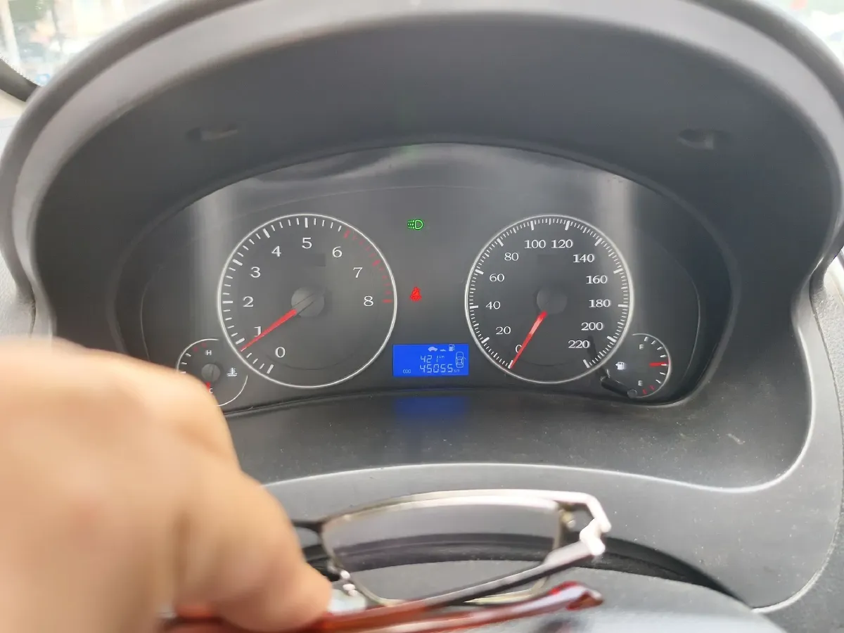 2017 Geely KingKong 1.5L 94HP L4 5MT,autocango,china used car exporter,china ev exporter,chinese used car exporter,chinese used ev exporter