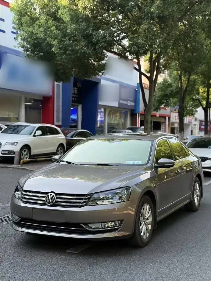 2015 Volkswagen Passat 1.8T 160HP L4 7DCT