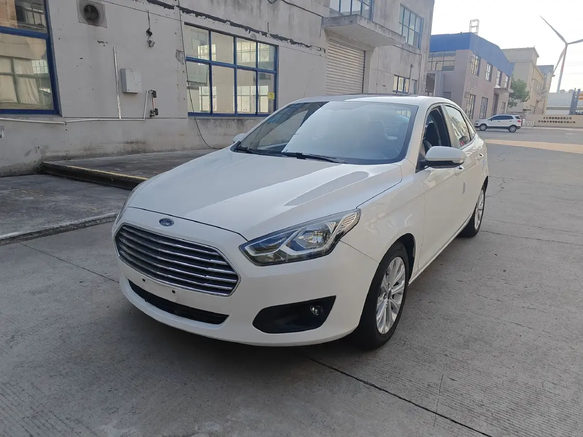 2017 Ford Escort 1.5L 113HP L4 6AT